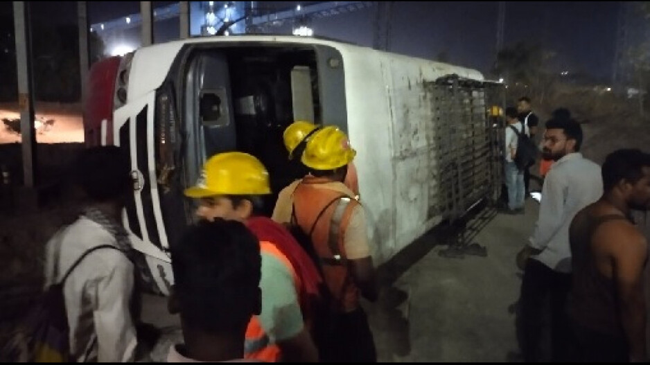 Bus Accident in Sundargarh:  ଓଲଟିଲା ବସ୍‌; ଜଣେ ମୃତ, ୫ ଆହତ