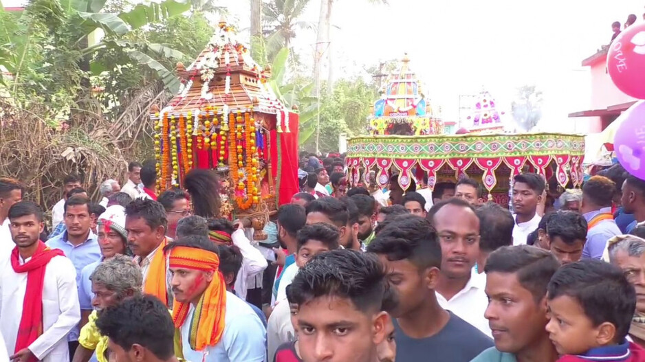 Dola Melana: ୬୦୦ବର୍ଷ ଧରି ପାଳିତ ହେଉଛି କନିକା ରାଜମେଲଣ... ଉଠୁଛି ପଡୁଛି ଗାଁ ଦାଣ୍ଡ