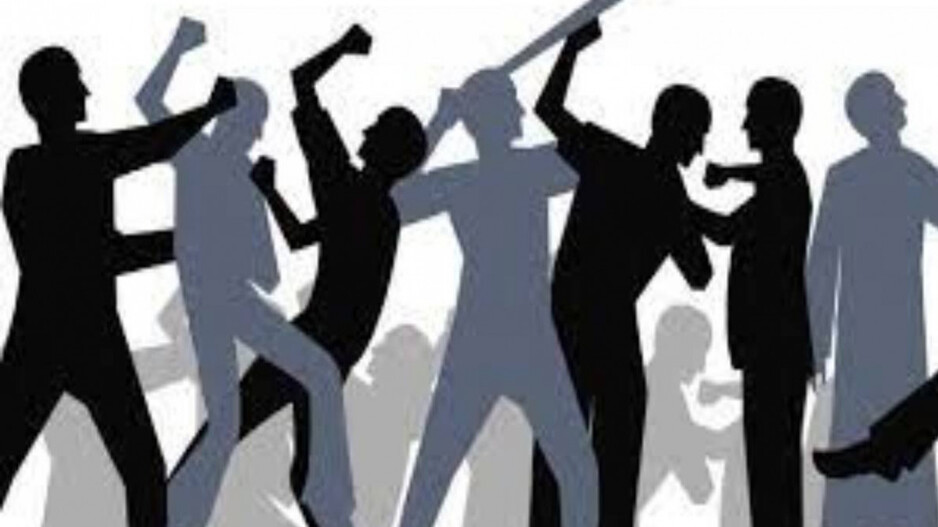 Group Clash in Cuttack: ହୋଲି ଖେଳ ବେଳେ ଦୁଇ ଗୋଷ୍ଠୀ ମଧ୍ୟରେ ଗଣ୍ଡଗୋଳ, ଉଭୟ ଗୋଷ୍ଠୀ ପକ୍ଷରୁ ଢେଲା ପଥର ମାଡ଼