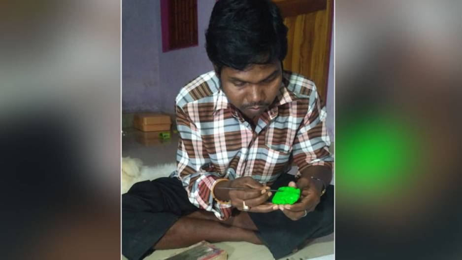 Odisha artist creates miniature idols of Lord Ganesh using soaps pencil nib