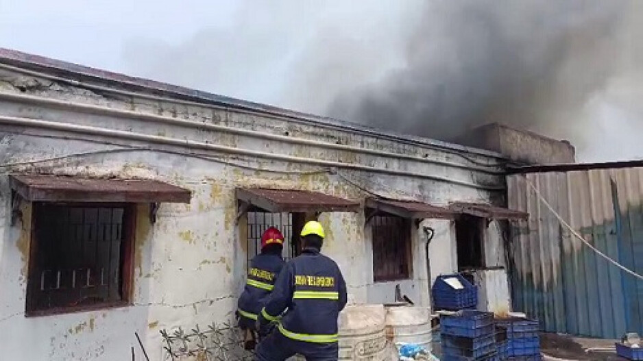 Biscuit Factory Fire in Cuttack: ଭୟାବହ ଅଗ୍ନିକାଣ୍ଡ; ଜଳୁଛି  ବିସ୍କୁଟ୍ କାରଖାନା
