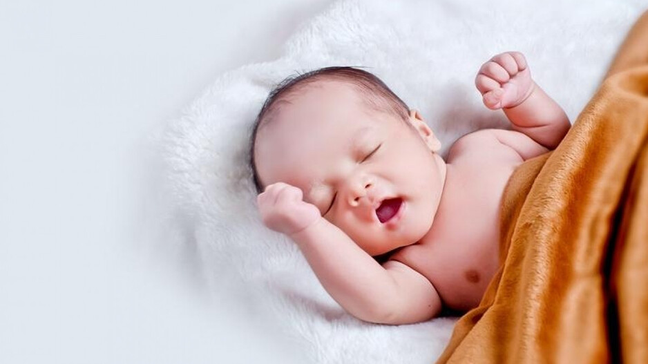 5 Ways to Keep Newborns Warm in Cold Weather