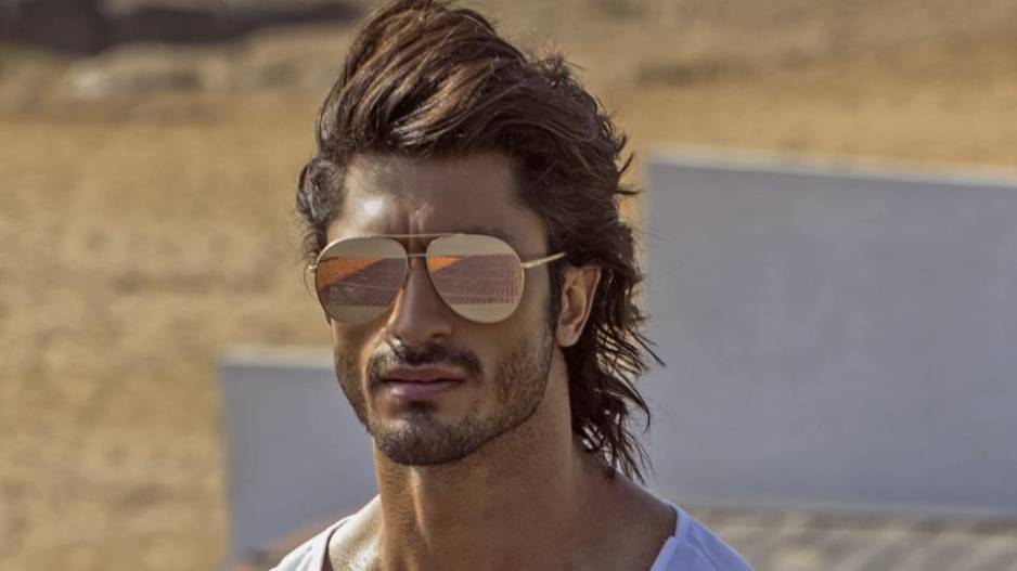 Cast Of Commando 2