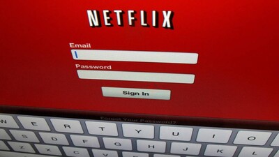 2016-10-17T202028Z_1_LYNXMPEC9G1AN_RTROPTP_4_NETFLIX-RESULTS