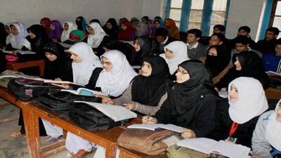 30-kashmiri-school-children