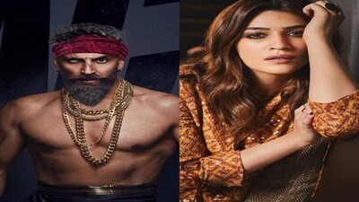 Akshay Kumar and Kriti Sanon in Bachchan Pandey