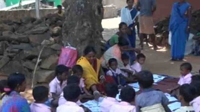 Anganwadi-under-tree