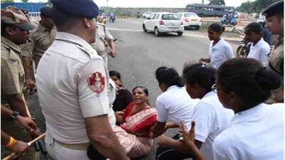BJP-Mahila-morcha-protest