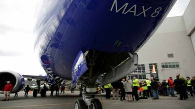 Boeing-737-Max-8-up