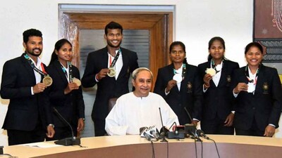 CM-Naveen felicitates