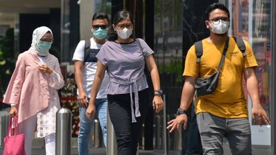 India Reports 1,61,736 New Covid-19 Cases, 879 Deaths