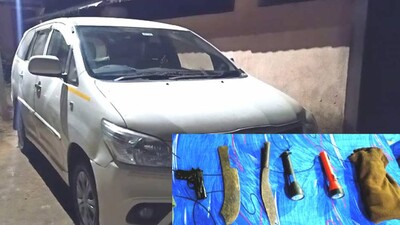 Clever Driver Foils Car Lifting Bid, 8 Dacoits Held