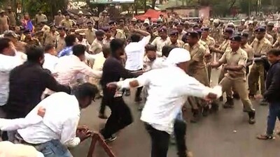 Congress-scuffle-with-polic