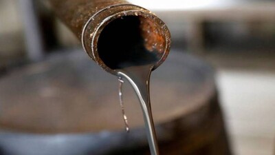 International Crude Oil Prices Decline After Trump Tests COVID-19 Positive