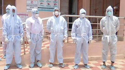 DOCTORS-STAGE-PROTEST