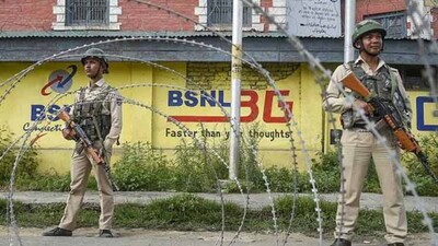 Five-migrant-labourers-shot