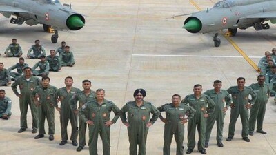 IAF Officers Can Now Enroll For Higher Studies In Gujarat University