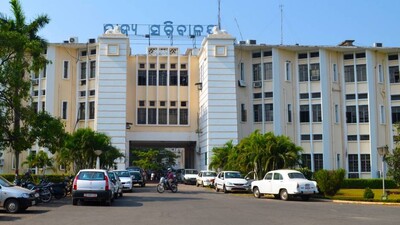 All govt offices resume full operation