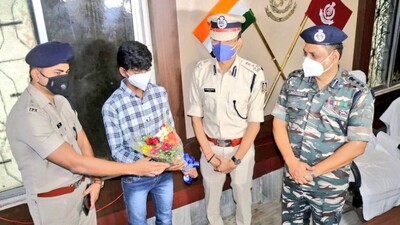 Top Maoist Cadre Surrenders Before Odisha Police 
