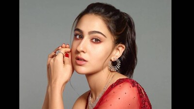 Sara Ali Khan Knocked Out, Apologises To Saif Ali Khan | Watch Video
