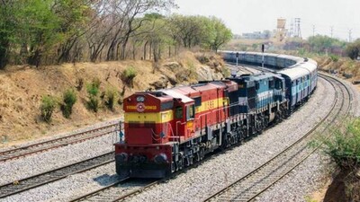 Railways Proposes Policy to Lease, Sell Coaches to Pvt Parties to Run Theme-Based Tourist Circuit Trains