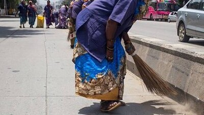 40,000 graduates, 6,000 postgraduates & 1.2L undergraduates apply for sweeper post