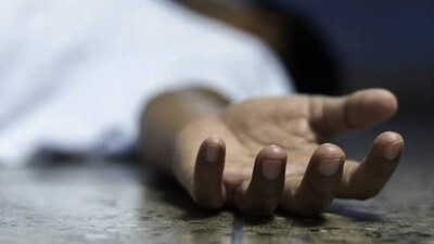 'Dashrath' Dies On Stage, Audience Claps For 'Great' Act