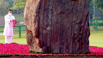 'Iron Lady Of India': Congress Leaders Pay Tributes To Indira Gandhi On Death Anniversary