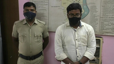  Youth Arretsed For Making Aadhaar Cards With Fake Seal