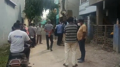 Youth Dressed As Woman Attacks Mother, Daughter With Knife In Bhubaneswar