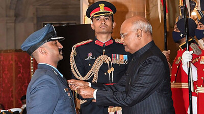 Balakot Airstrike Hero Abhinandan Varthaman Awarded Vir Chakra