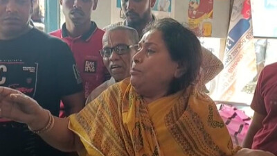 Woman looted 