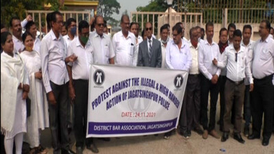 Jagatsinghpur Lawyers Stage Cease Work Strike Protesting Police Excess On Colleague