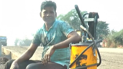 Odisha Garage Mechanic Turns Good Samaritan, Returns Money Purse To Owner 