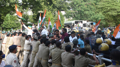 Mamita Murder: Chhatra Congress Activists Scuffle With Police, Breach Security To Reach Odisha Assem