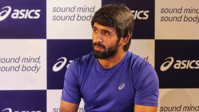 Indian Wrestler Bajrang Punia Is In Awe Of This Fitness Freak Army Soldier | Watch