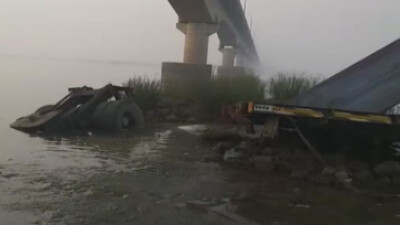 1 Killed, 1 Critical As Trailer Falls Of Bridge In Odisha's Kamakhyanagar