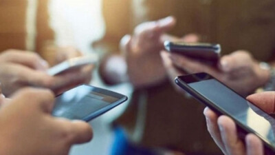 Mobile Phones Banned in Cabinet meetings 