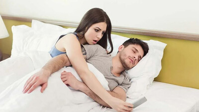 Girl cheats boyfriend with her best friend, now confused about marriage; Internet furious
