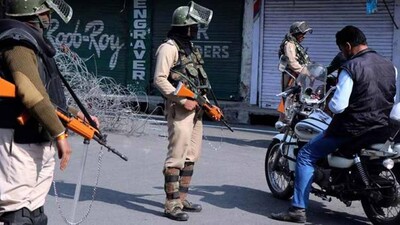 Kashmir-curfew