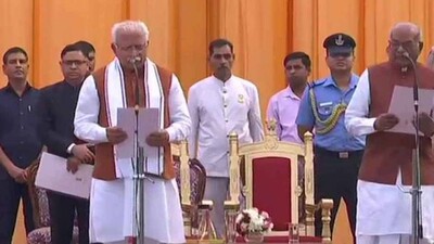 Khattar-takes-oath1