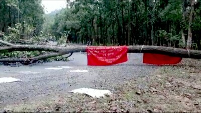 Maoist-roadblock