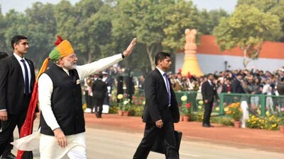 Modi-walks-on-Rajpath