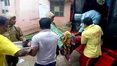 cyclone amphan- odisha woman deliver baby girl