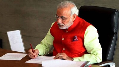 PM-Modi-writing-letter