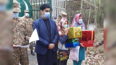 Indian Army Repatriates Two Minor Girls From PoK Who Crossed LoC Inadvertently