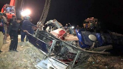 Pakistan-train-accident-2
