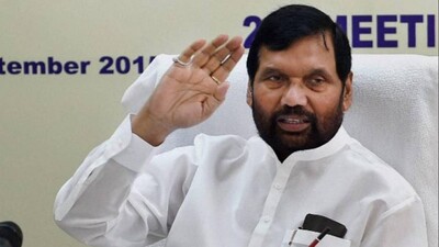 Paswan, India's Bellwether Politician, Was A Class Apart