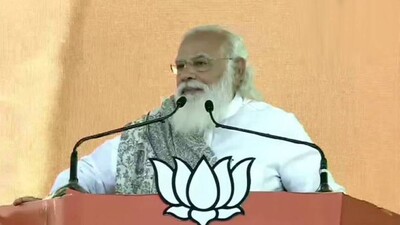 PM Modi Impresses Crowd With Bengali Speech, Slams Mamata Banerjee Over Development