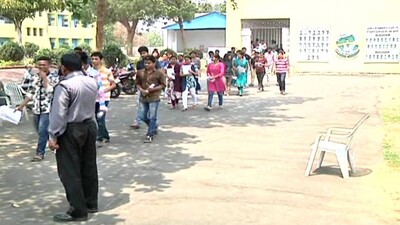 Police nab fake JEE examinee